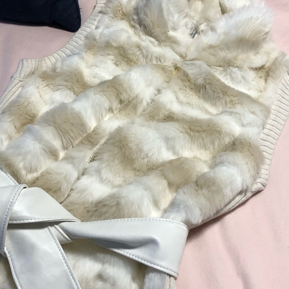 Guess? Faux Fur Cream Vest XS - Picture 6 of 11